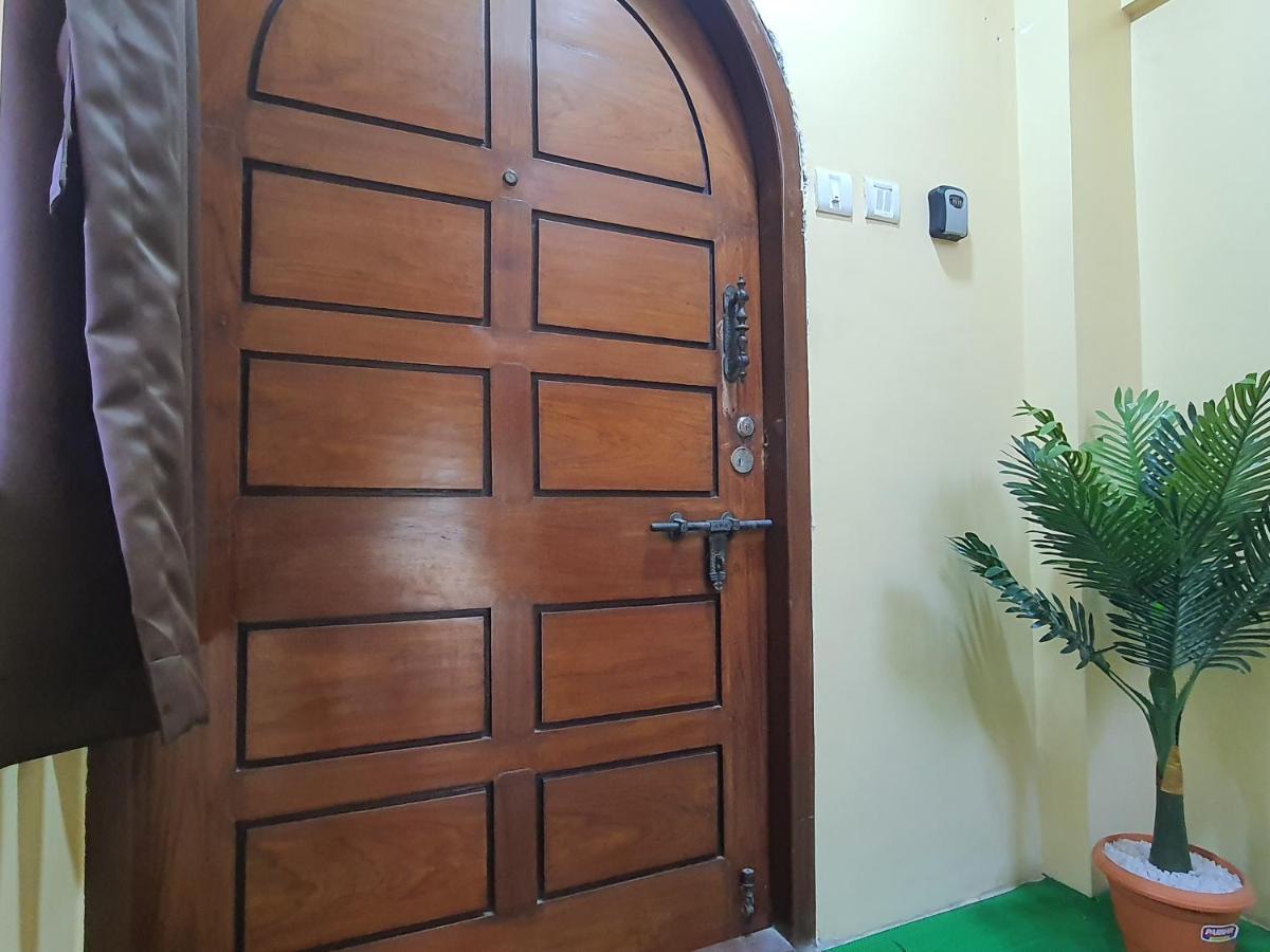 Osi Apartments Khar West Bombaim Exterior foto