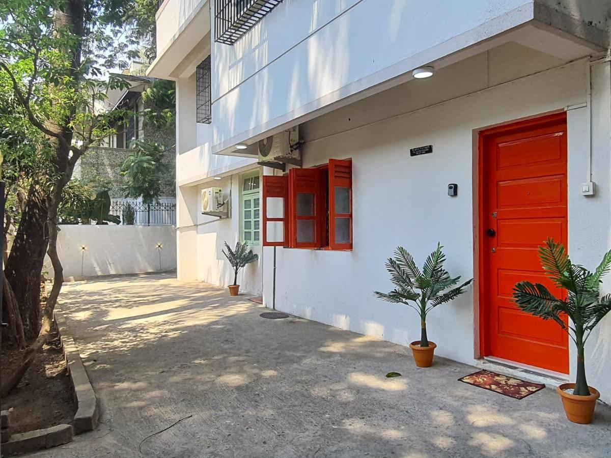 Osi Apartments Khar West Bombaim Exterior foto